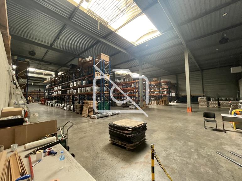 Entrepôt à vendre à Bussy-Saint-Georges - 2 958 m²