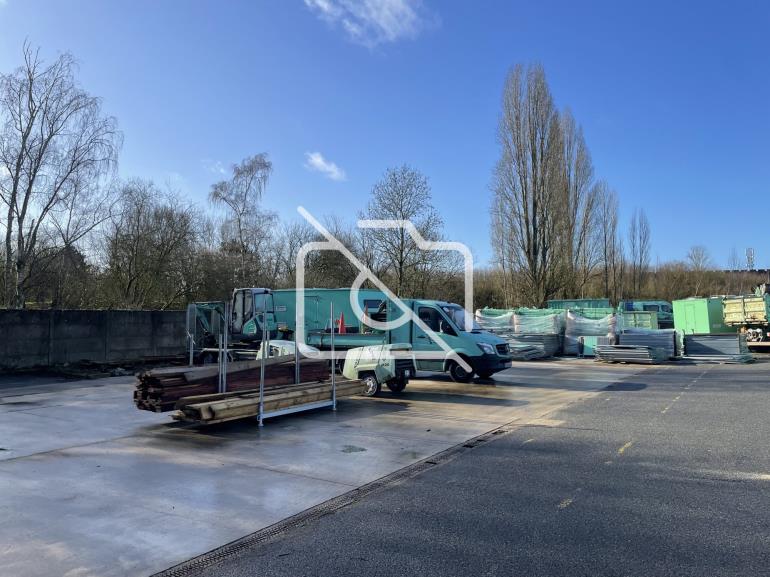 Entrepôt à vendre à Savigny-le-Temple - 4 261 m²