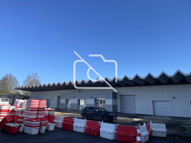 Entrepôt à vendre à Savigny-le-Temple - 4 261 m²