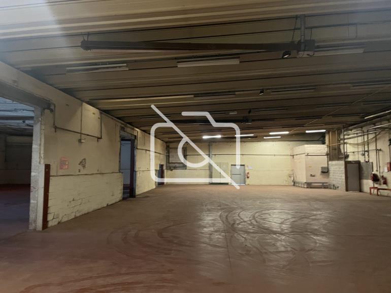 Entrepôt à vendre à Savigny-le-Temple - 4 261 m²