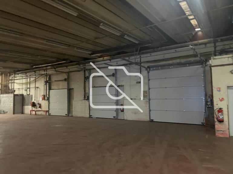 Entrepôt à vendre à Savigny-le-Temple - 4 261 m²