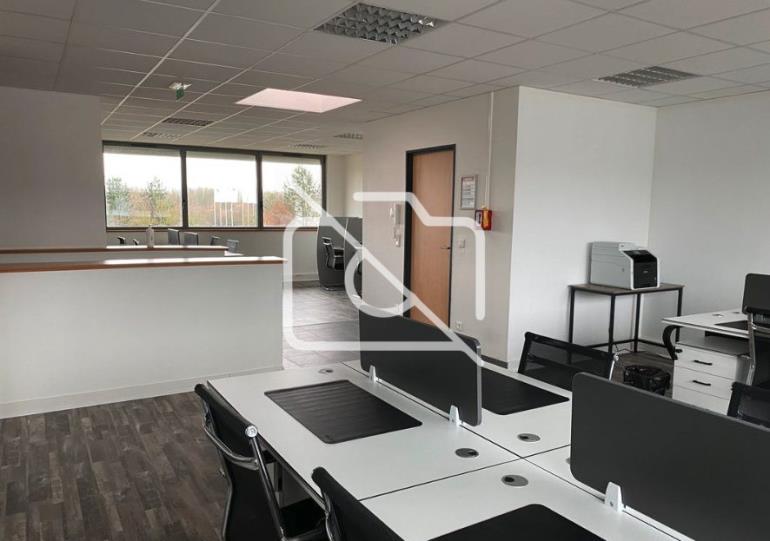 Entrepôt à vendre à Tigery - 232 m²