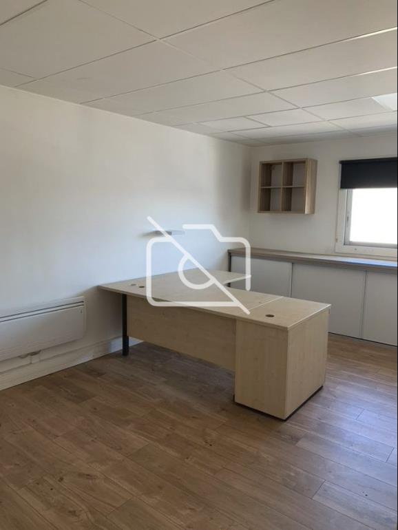 Entrepôt à vendre à Champigny-sur-Marne - 931 m²