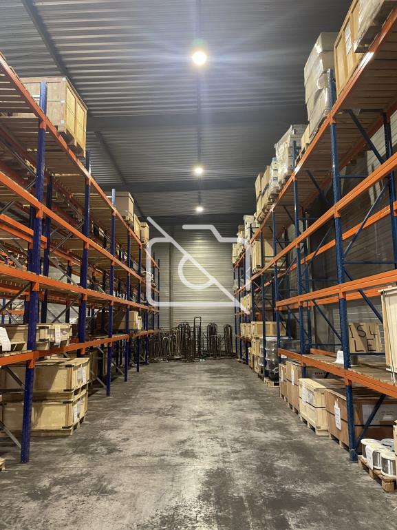 Entrepôt à vendre à Collégien - 3 000 m²