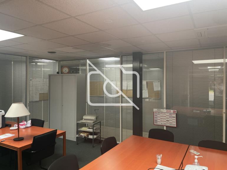 Entrepôt à vendre à Collégien - 3 000 m²