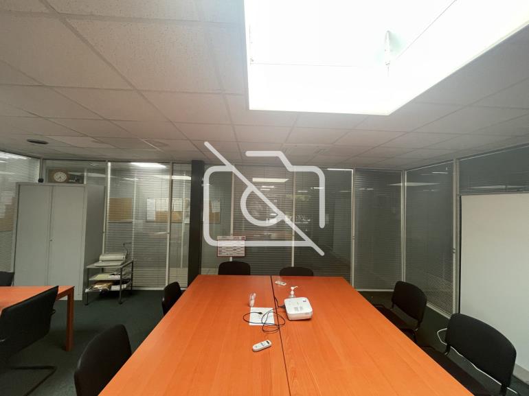 Entrepôt à vendre à Collégien - 3 000 m²