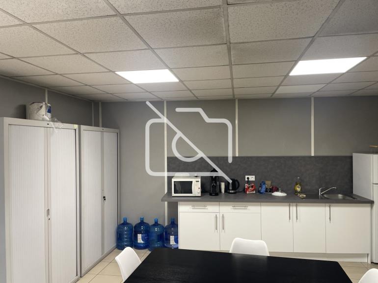 Entrepôt à vendre à Collégien - 3 000 m²