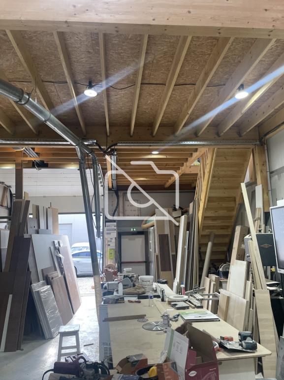 Entrepôt à vendre à Brie-Comte-Robert - 240 m²