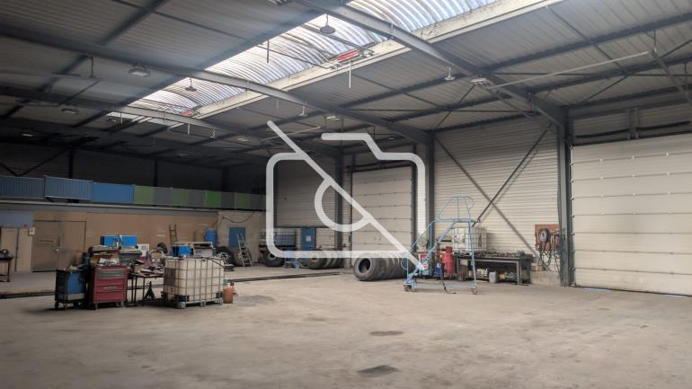 Entrepôt à vendre à Claye-Souilly - 800 m²