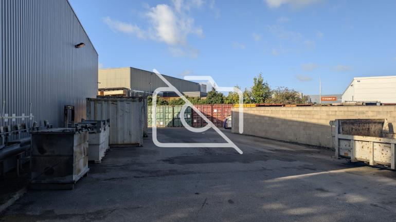Entrepôt à vendre à Claye-Souilly - 500 m²