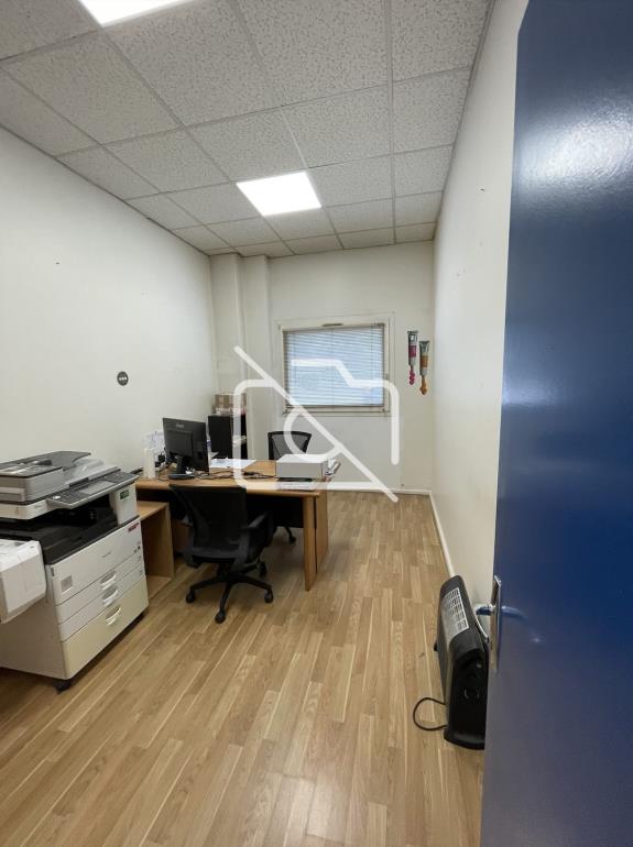 Entrepôt à vendre à Trappes - 785 m²
