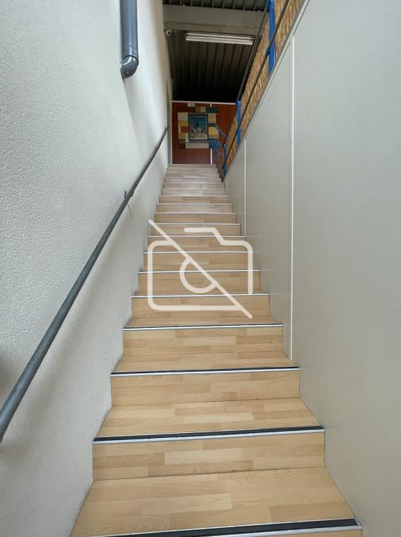 Entrepôt à vendre à Trappes - 785 m²