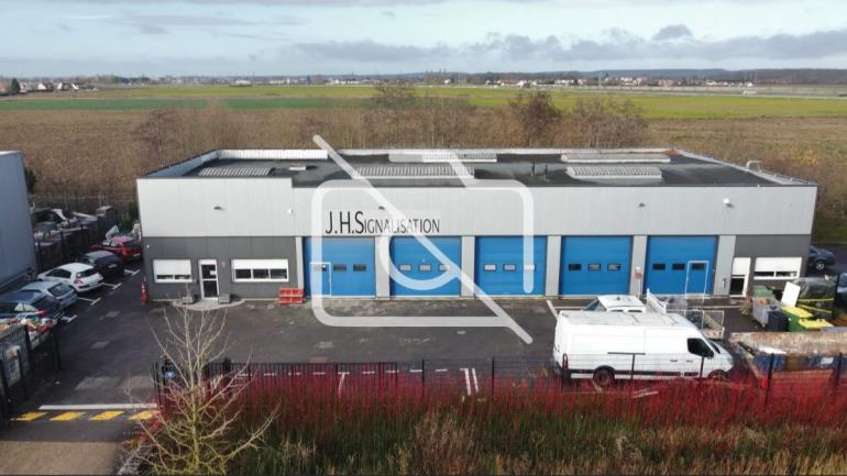 Entrepôt à vendre à Guibeville - 741 m²