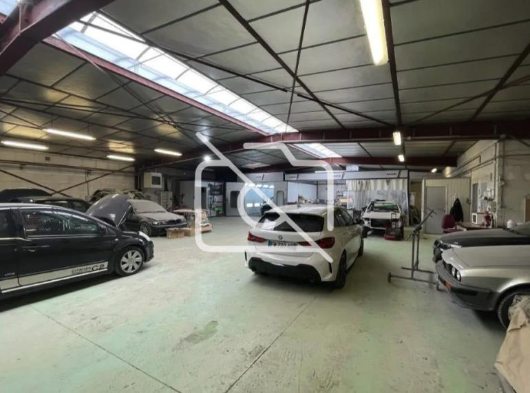 Entrepôt à vendre à Bondoufle - 739 m²