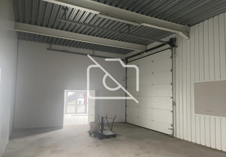 Entrepôt à louer à Les Ulis - 350 m²
