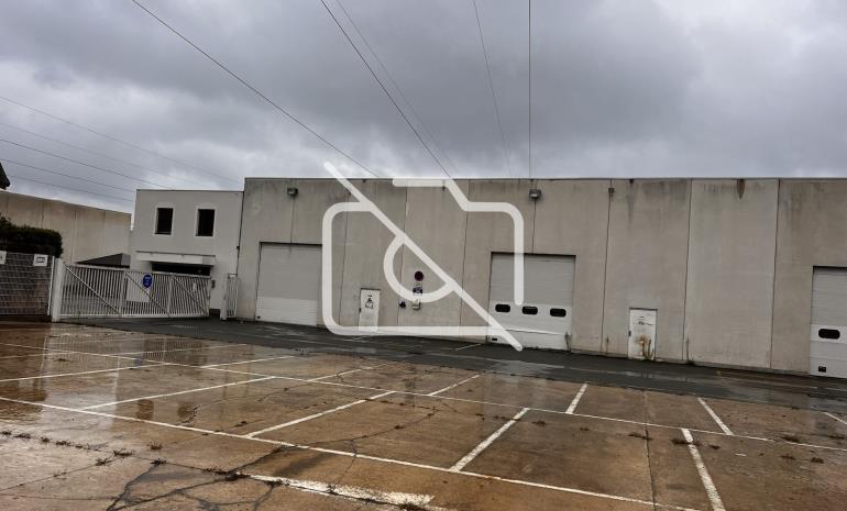 Entrepôt à louer à Vitry-sur-Seine - 1 200 m²
