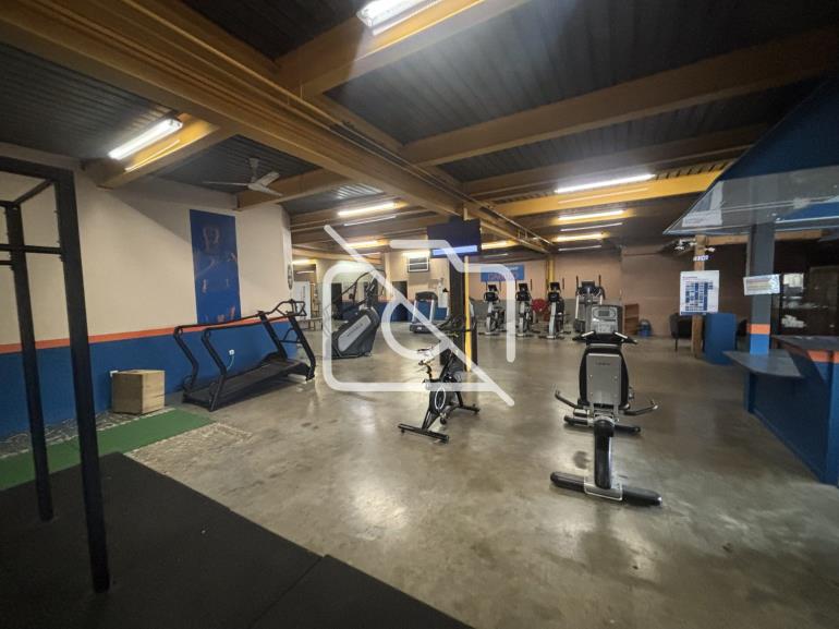 Entrepôt à louer à Boissy-Saint-Léger - 1 200 m²