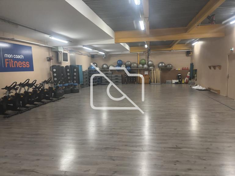 Entrepôt à louer à Boissy-Saint-Léger - 1 200 m²