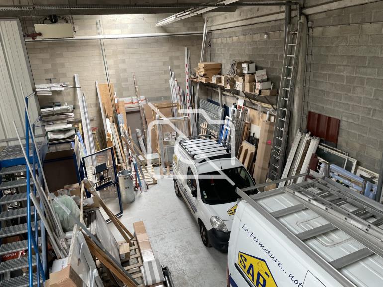 Entrepôt à vendre à Lisses - 299 m²