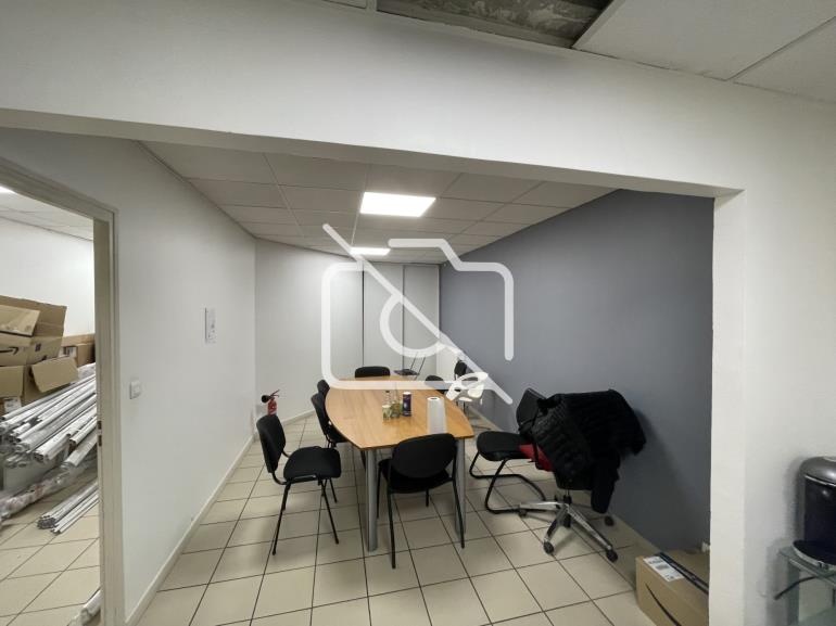 Entrepôt à vendre à Grigny - 520 m²