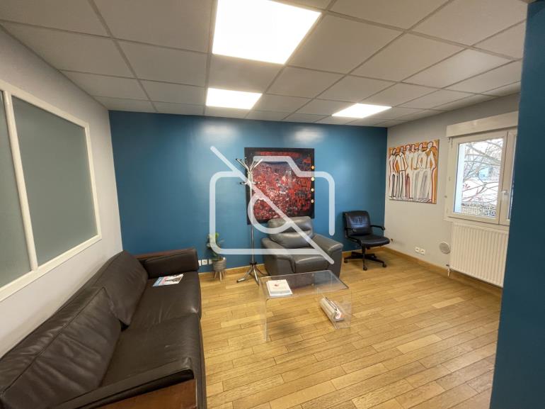 Entrepôt à vendre à Grigny - 520 m²