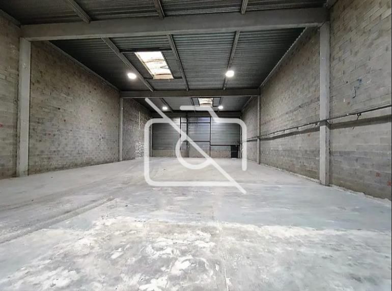 Entrepôt à louer à Boissy-Saint-Léger - 486 m²