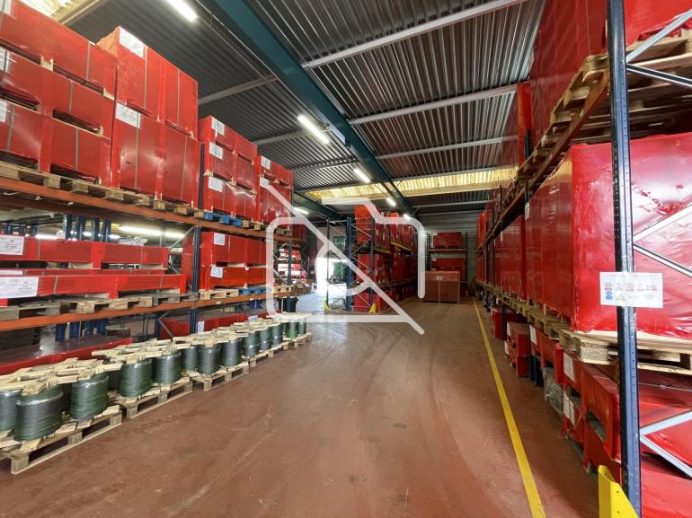 Entrepôt à vendre à Lisses - 1 220 m²