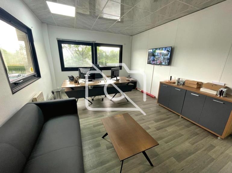 Entrepôt à vendre à Lisses - 1 220 m²