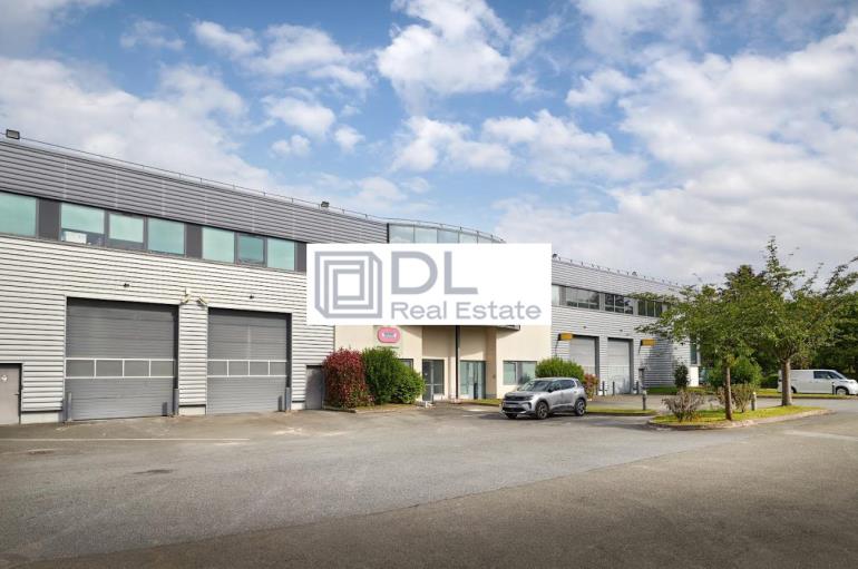 Entrepôt à louer à Magny-les-Hameaux - 1 248 m²