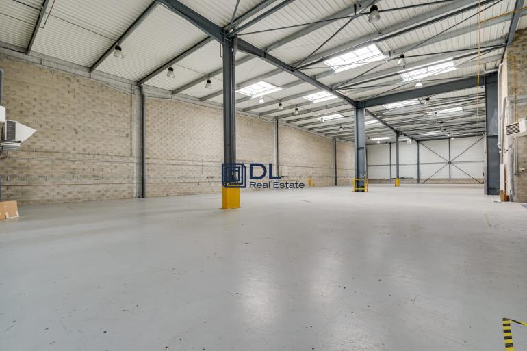Entrepôt à louer à Magny-les-Hameaux - 1 248 m²