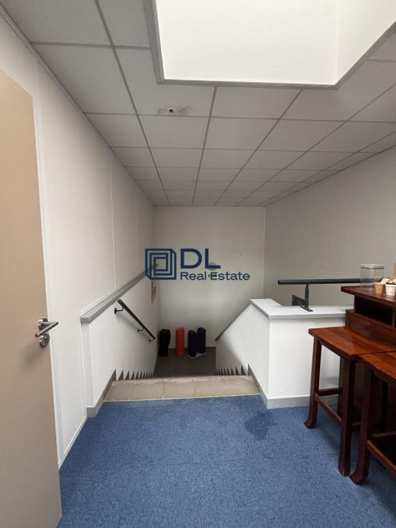 Entrepôt à louer à Magny-les-Hameaux - 1 248 m²