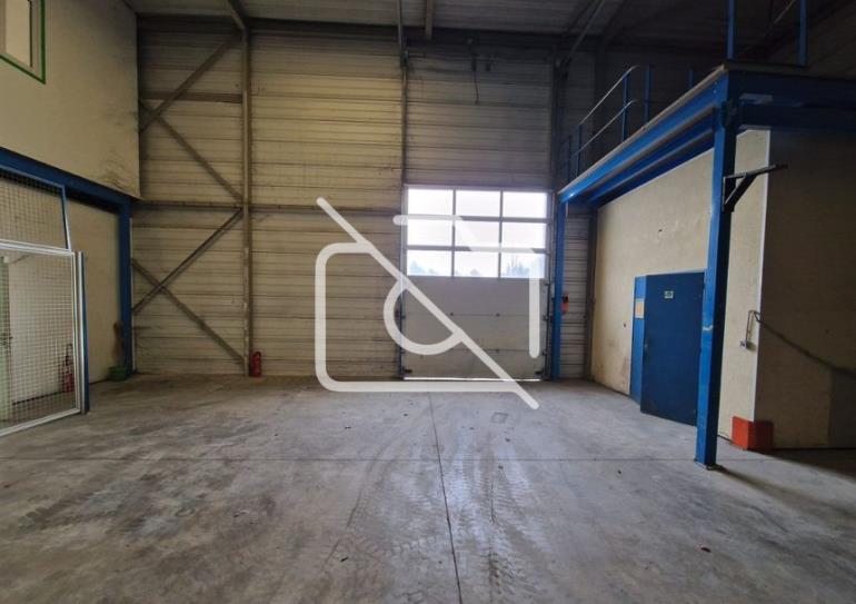 Entrepôt à louer à Claye-Souilly - 432 m²