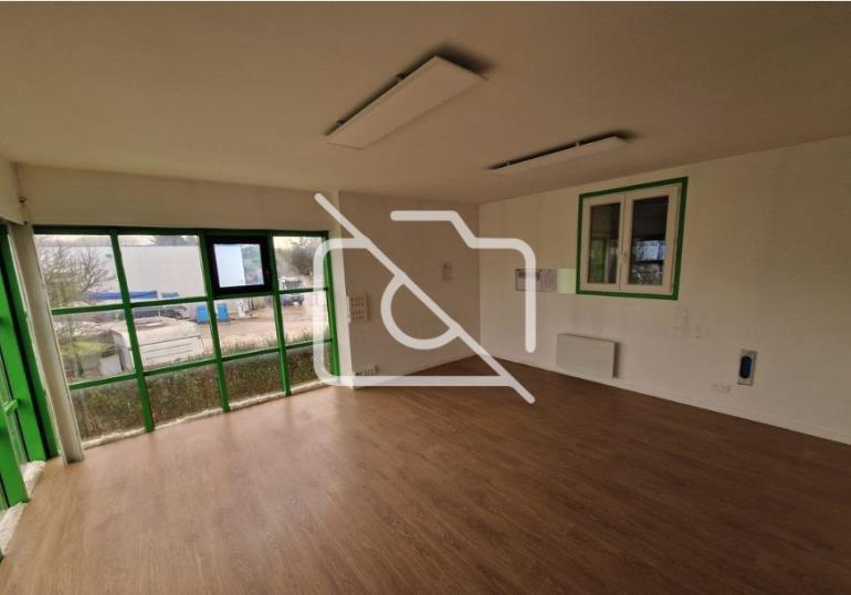 Entrepôt à louer à Claye-Souilly - 432 m²