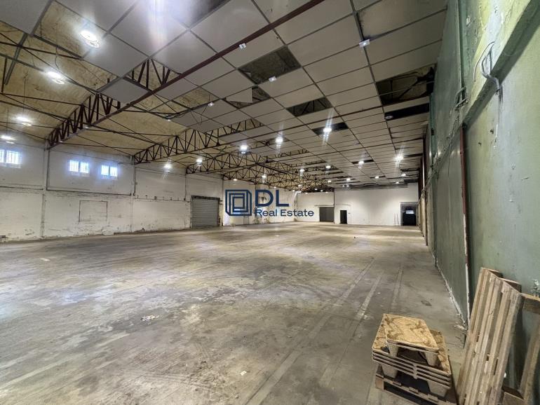Entrepôt à louer à Bazainville - 1 000 m²