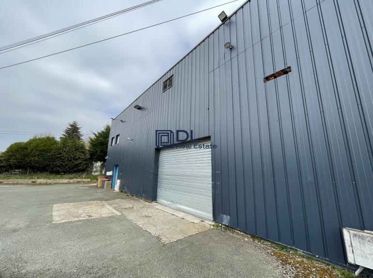 Entrepôt à louer à Bazainville - 1 000 m²