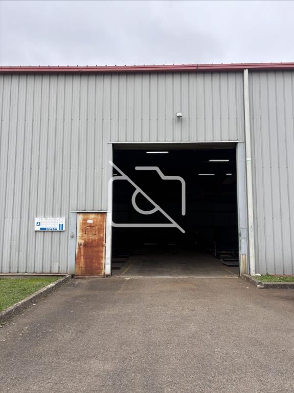 Entrepôt à louer à Trappes - 3 120 m²