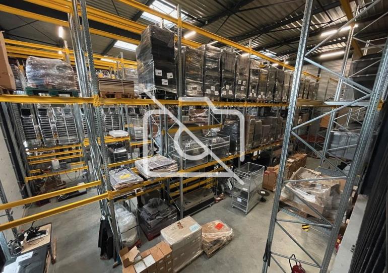 Entrepôt à louer à Lognes - 425 m²