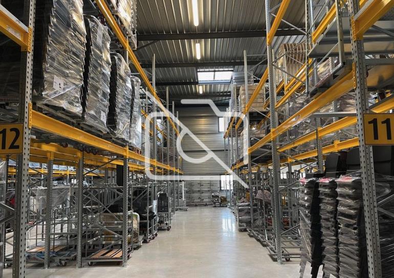 Entrepôt à louer à Lognes - 425 m²
