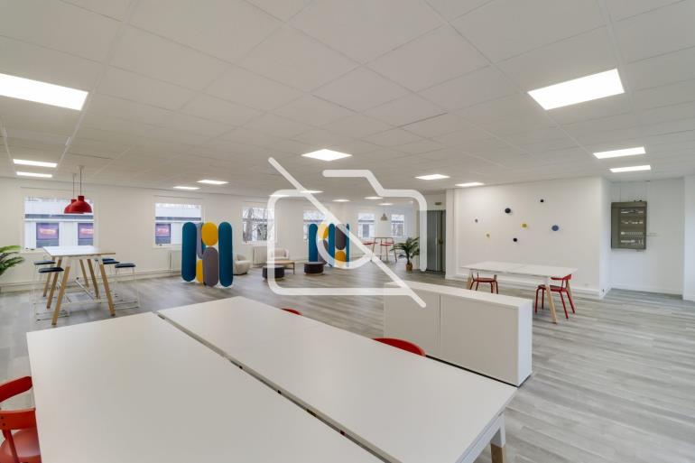 Entrepôt à louer à Lognes - 425 m²