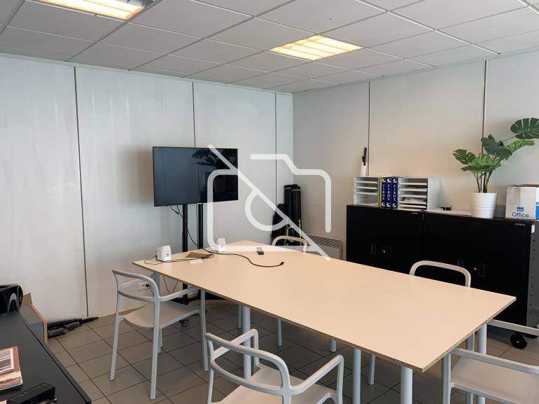 Entrepôt à louer à Alfortville - 4 415 m²