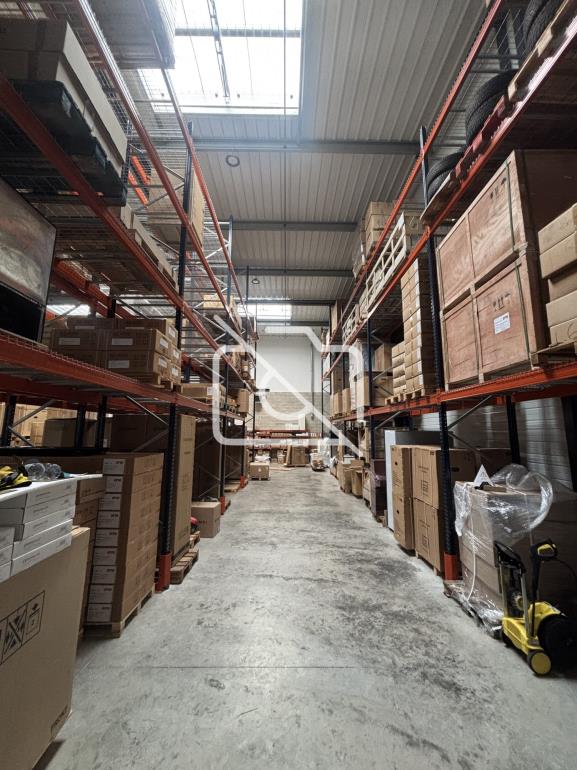 Entrepôt à louer à Bailly-Romainvilliers - 700 m²