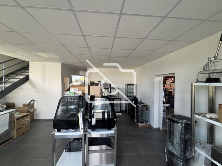 Entrepôt à louer à Bailly-Romainvilliers - 700 m²