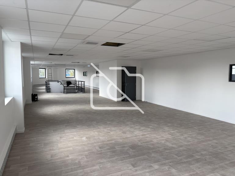 Entrepôt à louer à Torcy - 3 428 m²