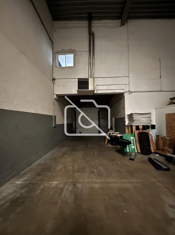 Entrepôt à louer à Bois-d Arcy - 341 m²