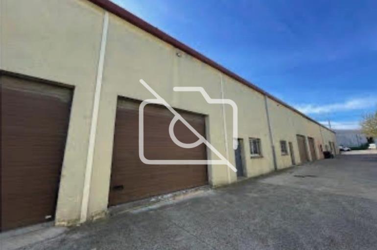 Entrepôt à louer à Stains - 180 m²
