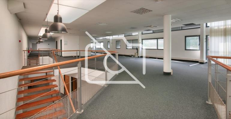 Entrepôt à louer à Tremblay-en-France - 3 384 m²