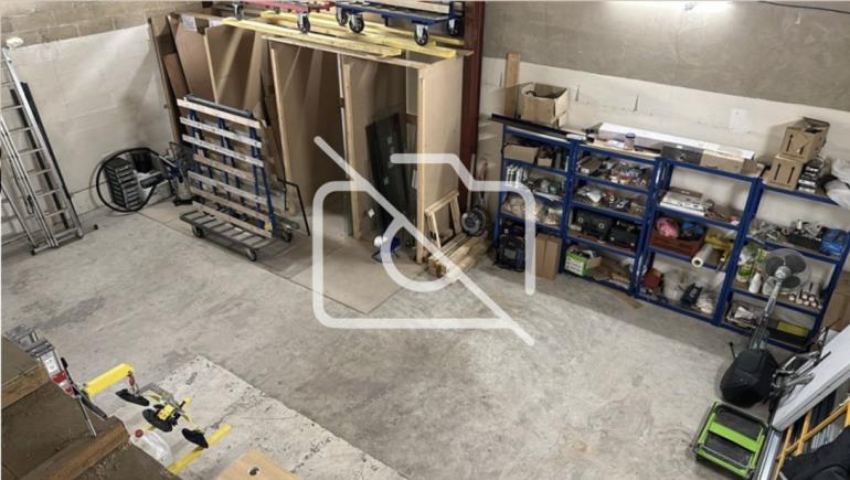 Entrepôt à louer à Stains - 125 m²