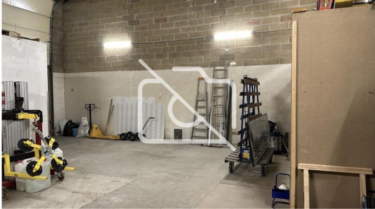 Entrepôt à louer à Stains - 125 m²
