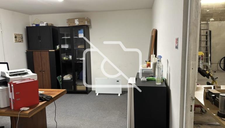 Entrepôt à louer à Stains - 125 m²