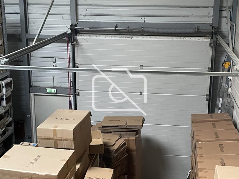 Entrepôt à vendre à Bussy-Saint-Georges - 405 m²